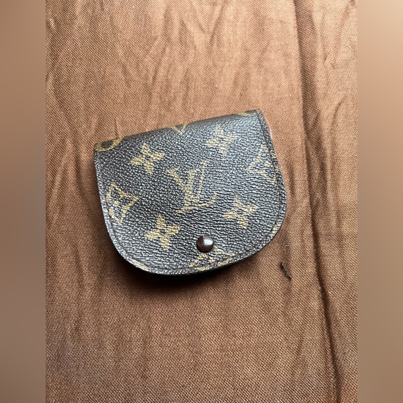 Louis Vuitton Monogram Coin Purse - Good condition w/ minor peeling - Picture 1 of 6